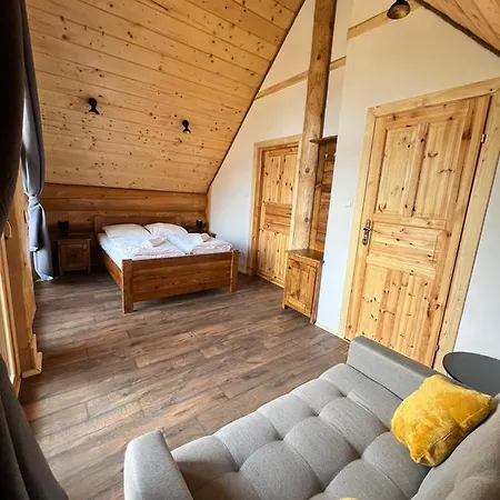 Jedlina - Naturalny Dom Z Bali Jodlowych Cisna Exterior foto